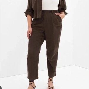 GAP High Rise Pleated Tapered Corduroy Pants Size 16 Brown Cotton Classic NEW